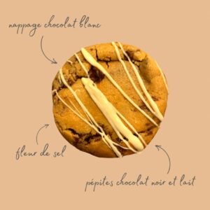 Cookie Choco Lover : pépites de chocolat noir et lait, nappage chocolat blanc